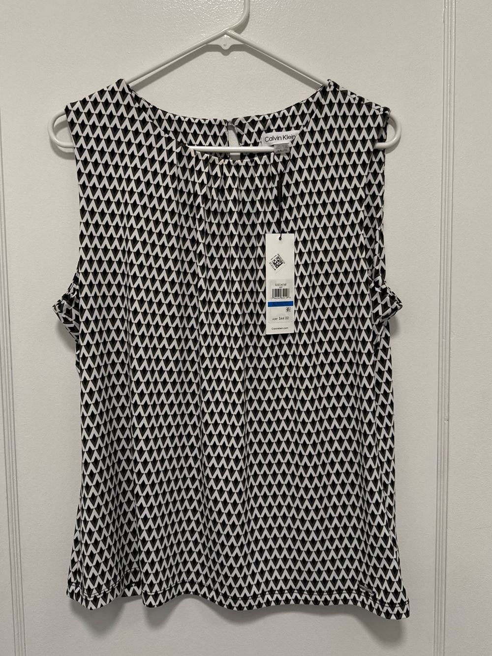 NWT Calvin Klein Geometric Pleated Neck Sleeveless Blouse XL